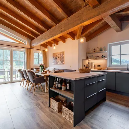 Wagrainer Tauernlodge 42a シャレー